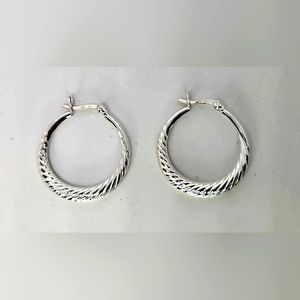 Sterling silver .925 Signed puffy swirl ridges hoop snap closure earrings 1.25"